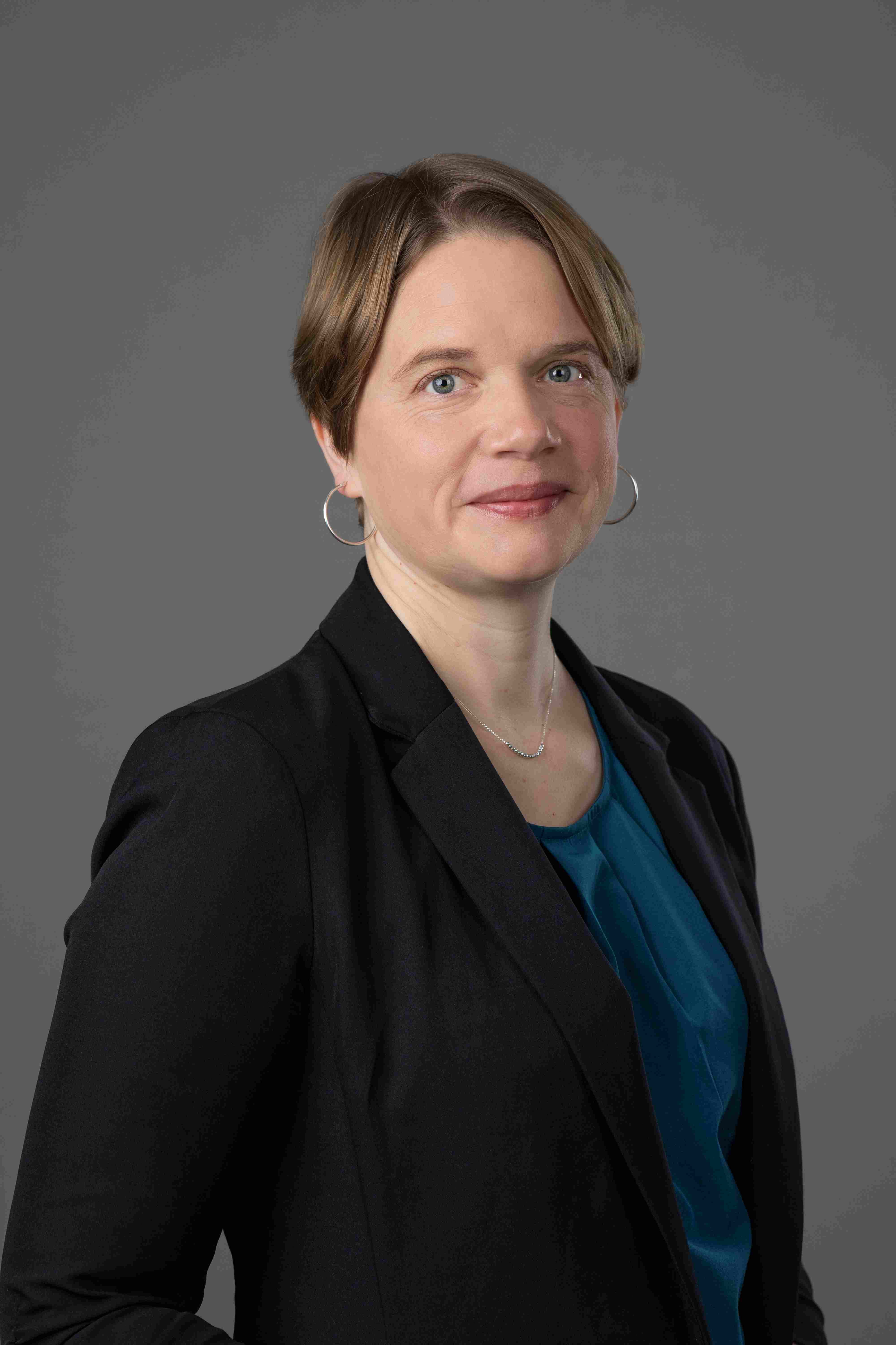 Kathryn Gray headshot