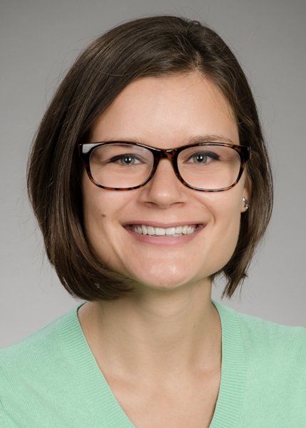 Teodora Kolarova headshot photo